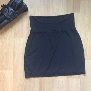 ANALILI | Silky Black Mini Skirt